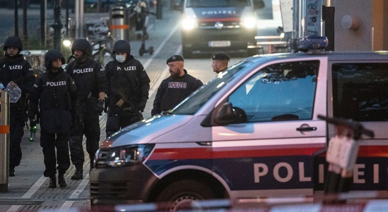 Во Швајцарија уапсени две лица во врска со нападот во Виена
