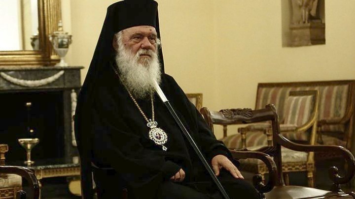 Поглаварот на Грчката црква пуштен од болница