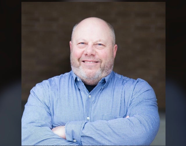 Човек починат од ковид-19 победи на изборите за Парламентот на Северна Дакота