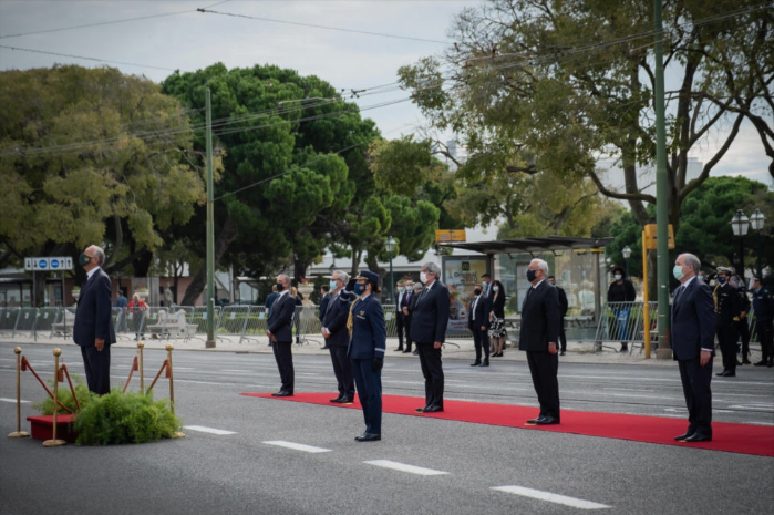 Во Португалија ден на жалост за жртвите на Ковид-19, од среда повторно „затворање“
