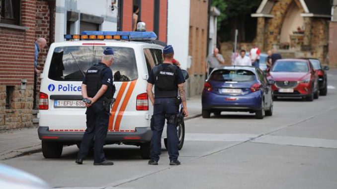 Скандал во Брисел: Европски дипломати и европратеник фатени во ковид – оргија