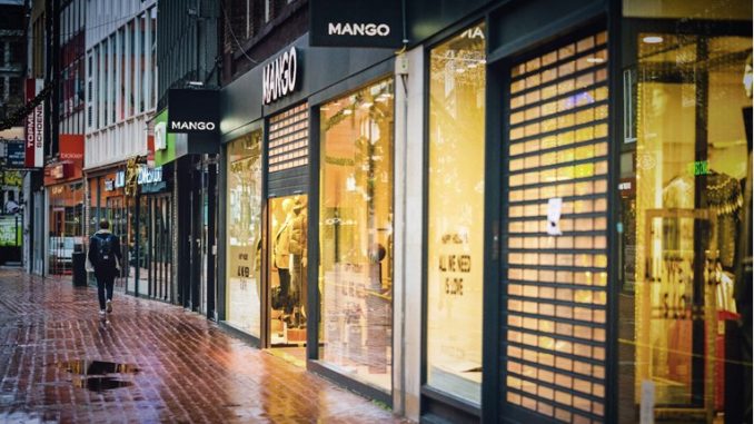 Холандија повторно воведува ограничувања во клубовите и рестораните