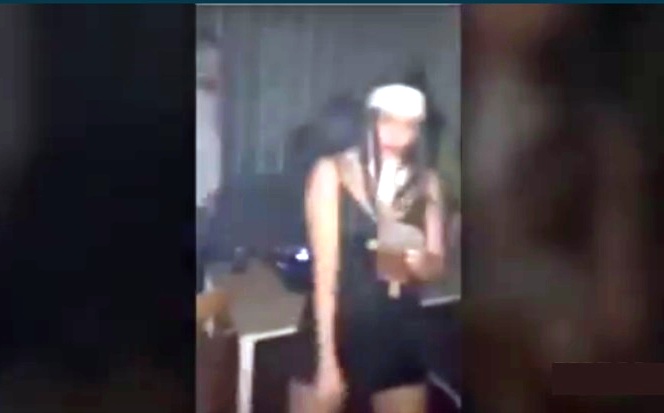 Пијани калуѓерки, диџеј и ни трага од маска: Уапсени 67 млади на ковид-забава во Шпанија