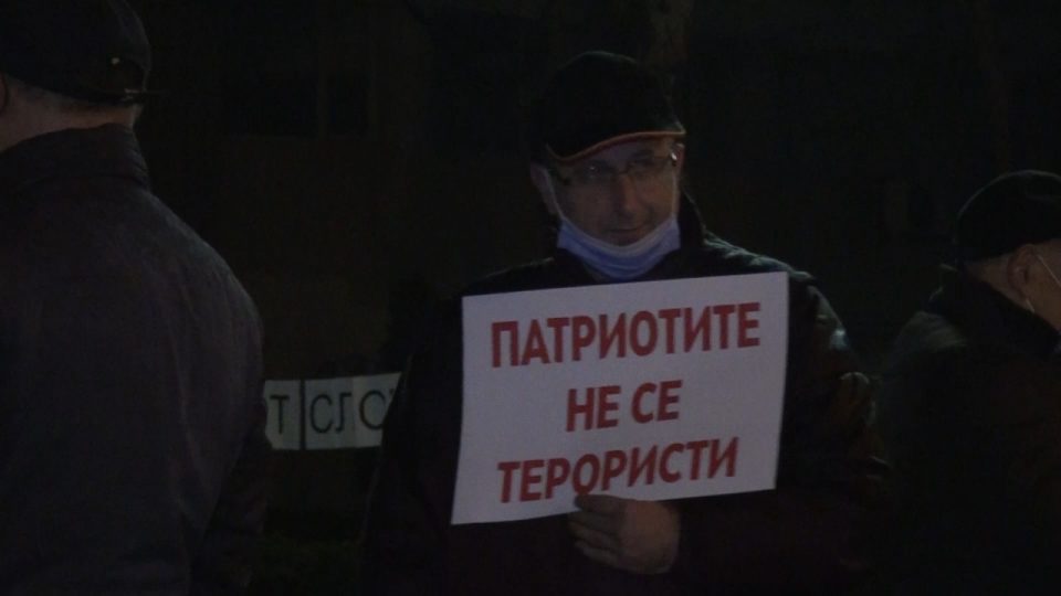 Карапетров: Доста е со распродажба и понижување на Македонија, Заев оди си