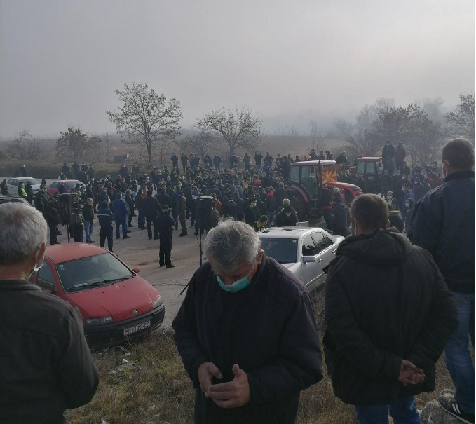 Тутунарите за денеска најавија протест пред Владата