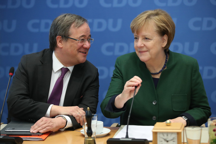 Наследникот на Меркел бара воведување построги мерки во Германија