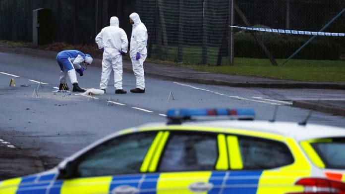 Лажна бомба испратена во британска фабрика за вакцини, уапсено едно лице