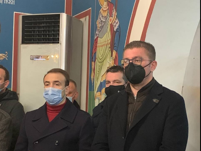 Мицкоски: Да бидеме сплотени и да бидеме блиску до нашето духовно огниште, да ги совладуваме сите таги и неправди