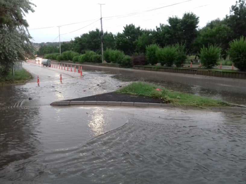 Внимателно! Сите водостои со надпросечни вредности, можни излевања, свлечишта и одрони