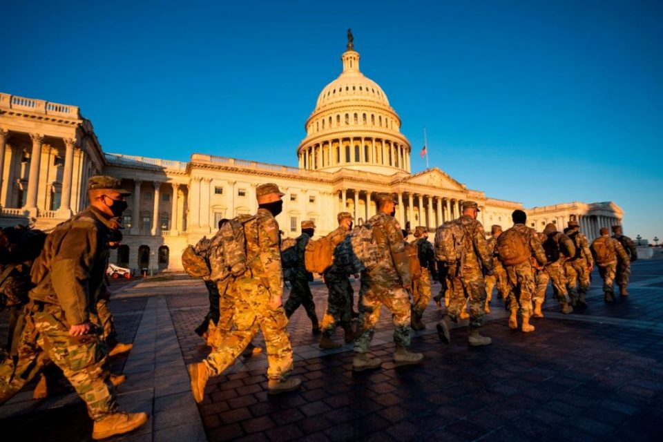 Евакуиран Капитол Хил