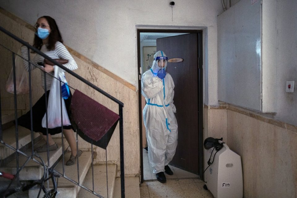 Повеќе од 95 милиони луѓе во светот се заразени со Ковид-19