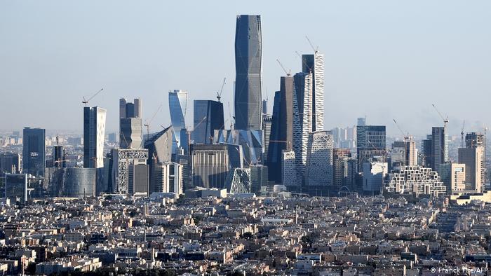 Пресретната ракета: Експлозија на небото над главниот град на Саудиска Арабија