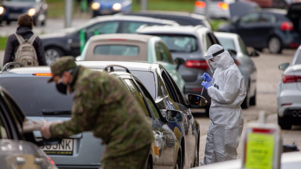 Словачка воведува „локдаун“ за невакцинирани