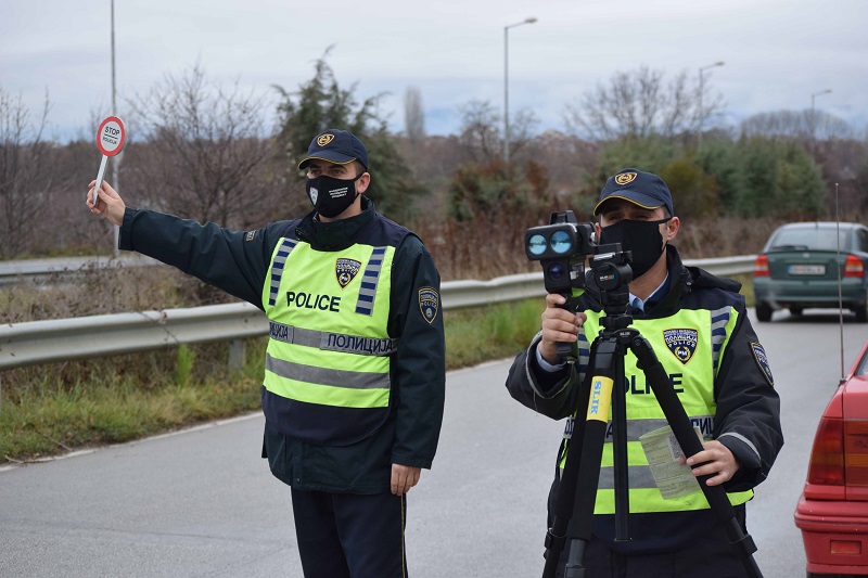 Во Скопје санкционирани 36 возачи поради возење со поголема брзина од дозволената, 17 возеле без возачка