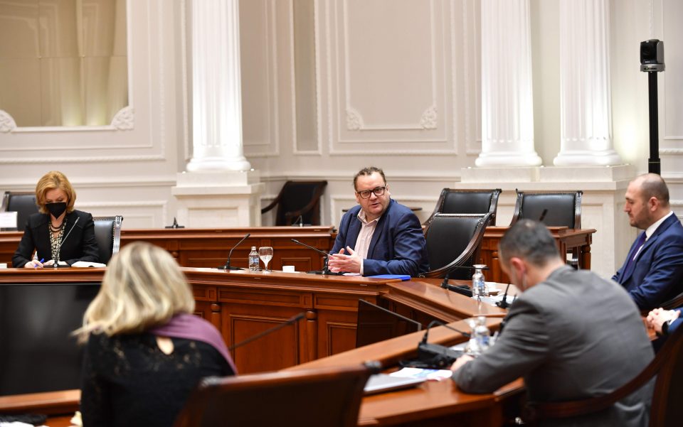 Сите меѓународни документи на едно место, но без превод на македонски