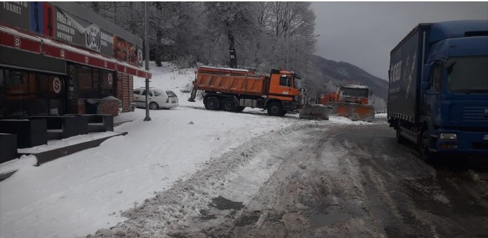 Укината забраната за движење камиони на преминот Буково