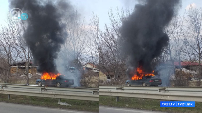 На автопатот Скопје-Велес гори автомобил