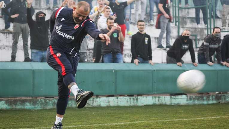Лудило во Белград: Црвена звезда денеска го изведе корнерот кој не им беше дозволен синоќа против Милан
