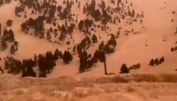 На Пиринеите падна портокалов снег