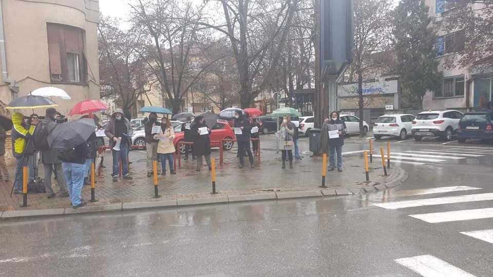 „Доста е!“ – Протестен перформанс пред Министерството за култура