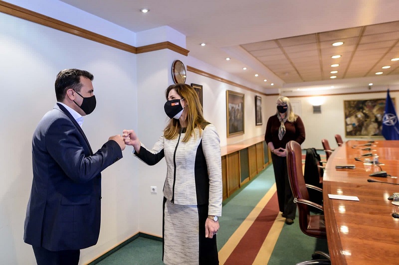 Заев ѝ ја презентирал агендата „Европа дома“ на американската амбасадорка Брнз