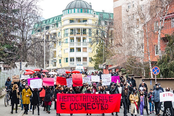 На петтиот Марш за женски права активистките потсетија – Држава што не постапува е држава што силува
