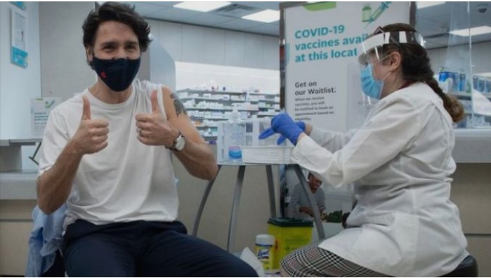 Трудо се вакцинираше со „АстраЗенека“