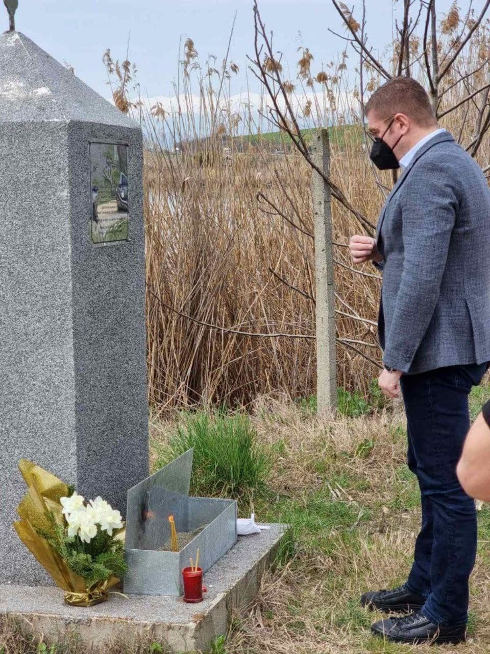 Девет години на лажна надеж од Заев и едно траорно и ужасно манипулирање со оваа огромна трагедија