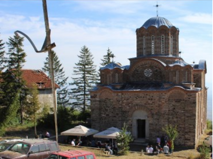 Изгаснат пожар во близина на манастирот во Матејче