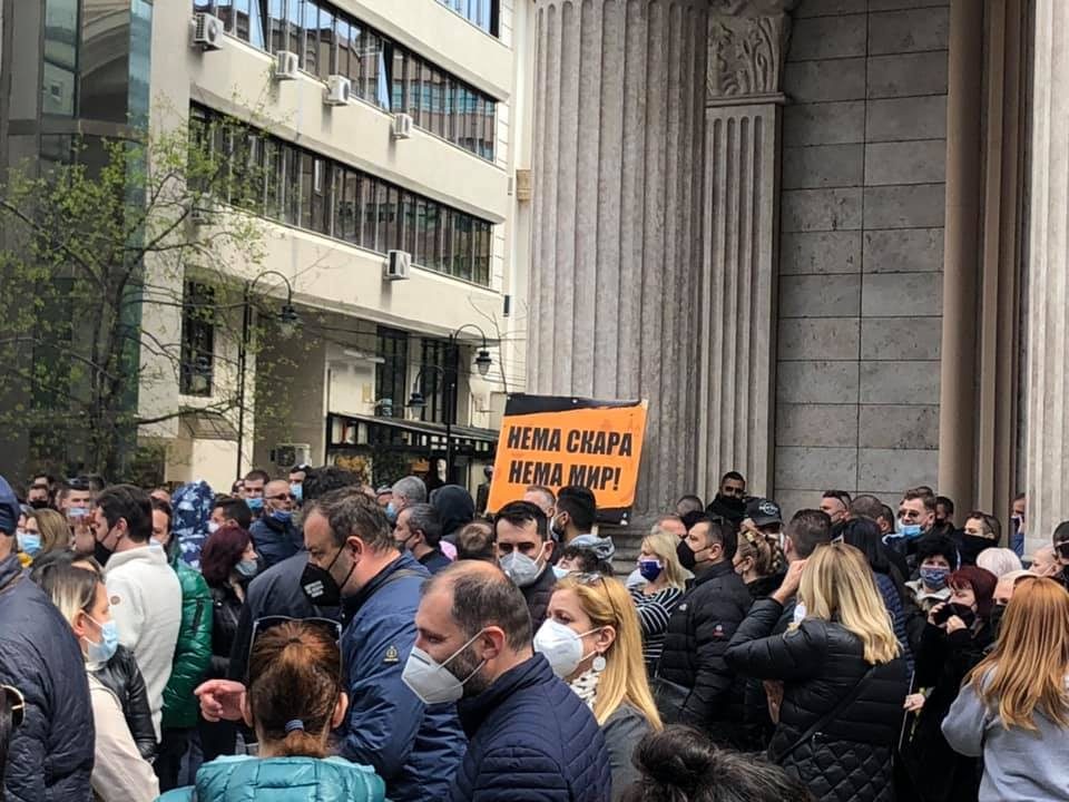 Пред нас е есен на протести на гладни и обесправени работници: КСОМ и ССМ вријат, ќе го извадат членството на улица