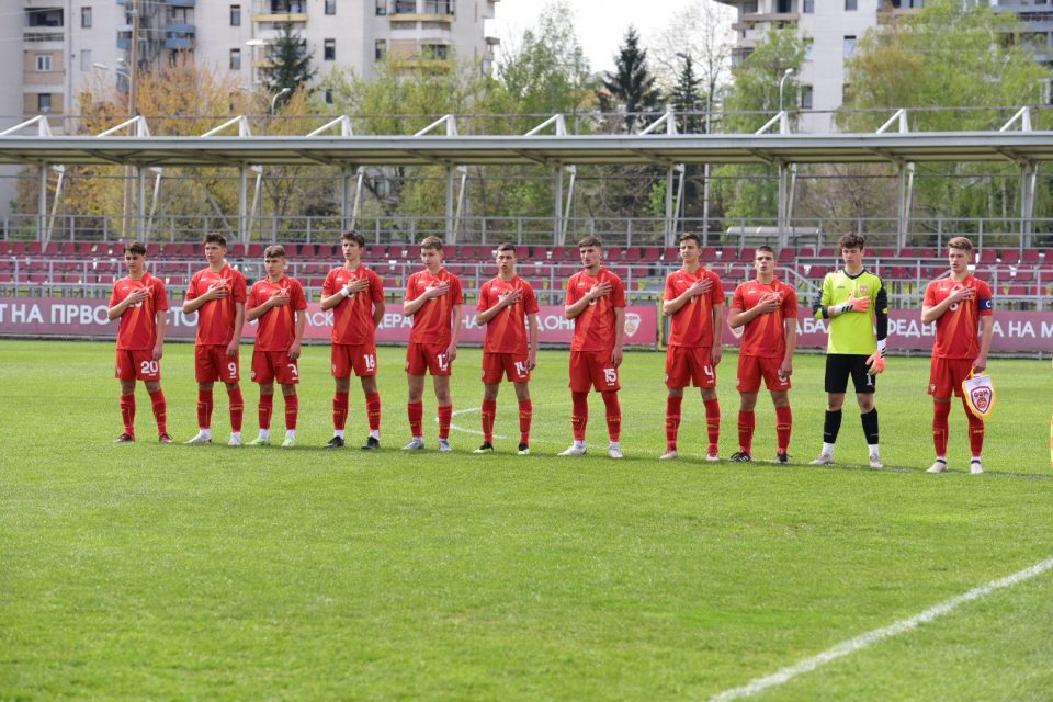 Македонските фудбалски надежи поразени од Бугарија во „малото финале“ на турнирот „Миљан Миљаниќ“