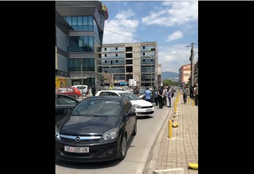 Граѓаните на Хром во Ѓорче Петров тврдат дека згради никнуваат како печурки на секој чекор