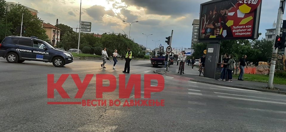 Гори автобус во центарот на Скопје