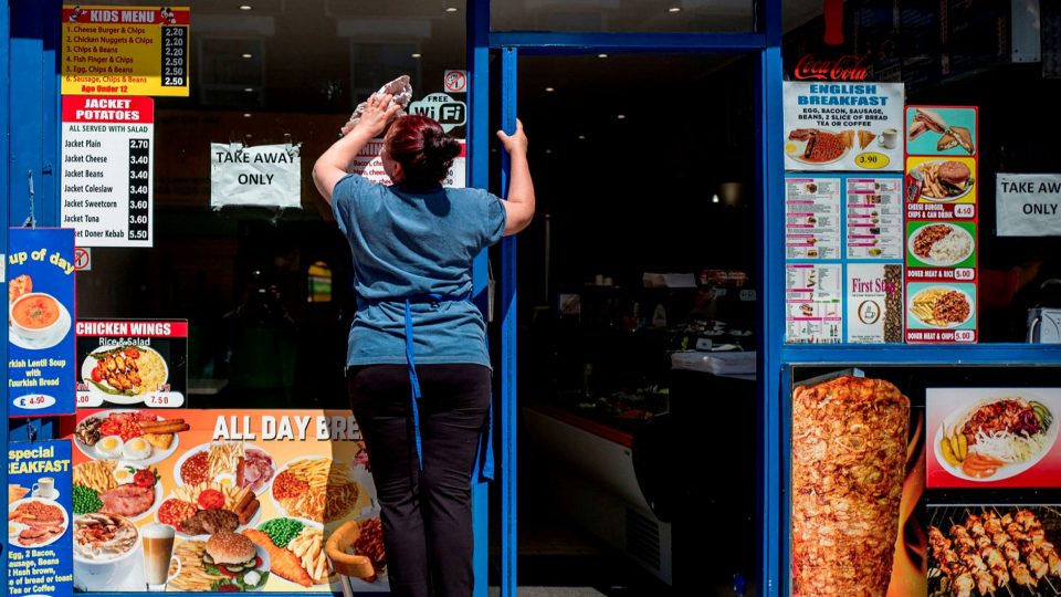 Забрана за рекламирање на „нездрава храна“: Британија почнува борба против прекумерната тежина