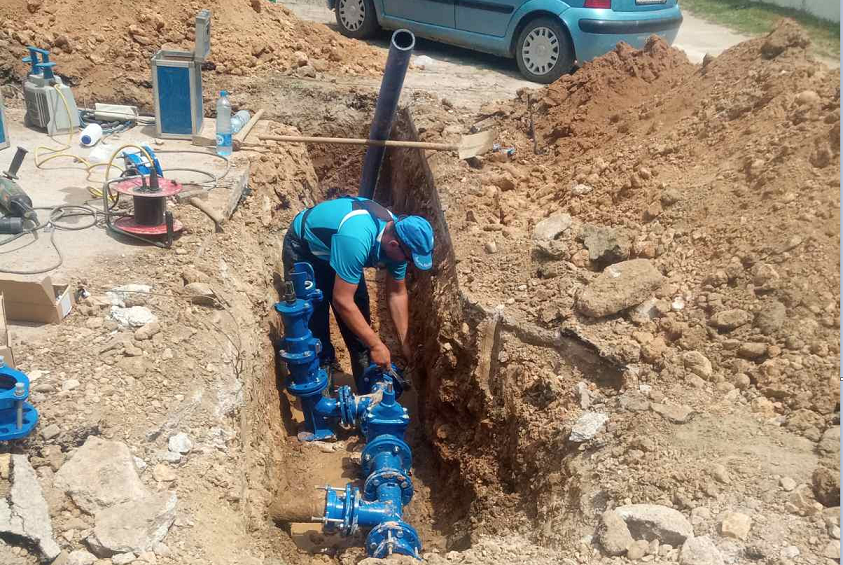 Поради дефект без вода се две улици во Пржино