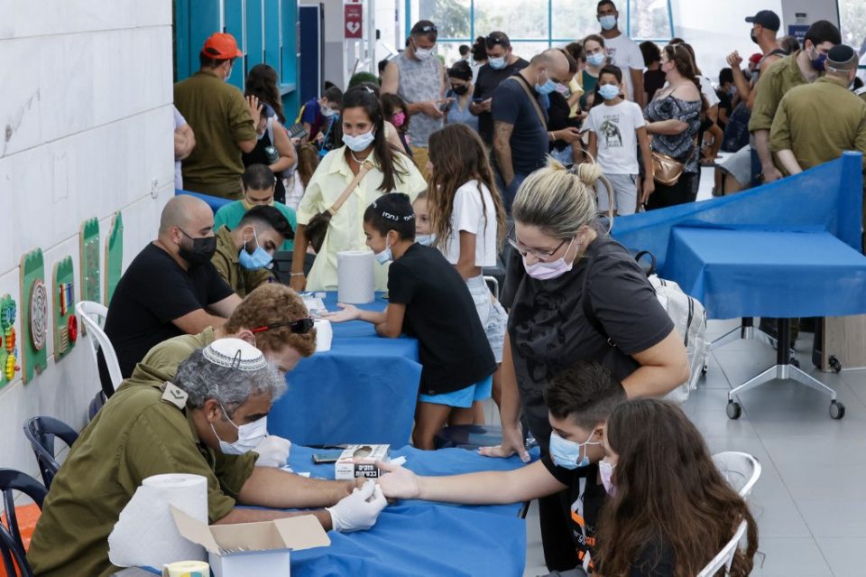 Израел масовно тестира деца на антитела пред почеток на учебната година