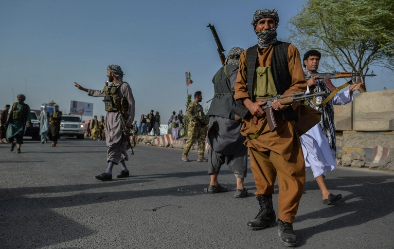 Талибанците контролираат повеќе од половина Авганистан