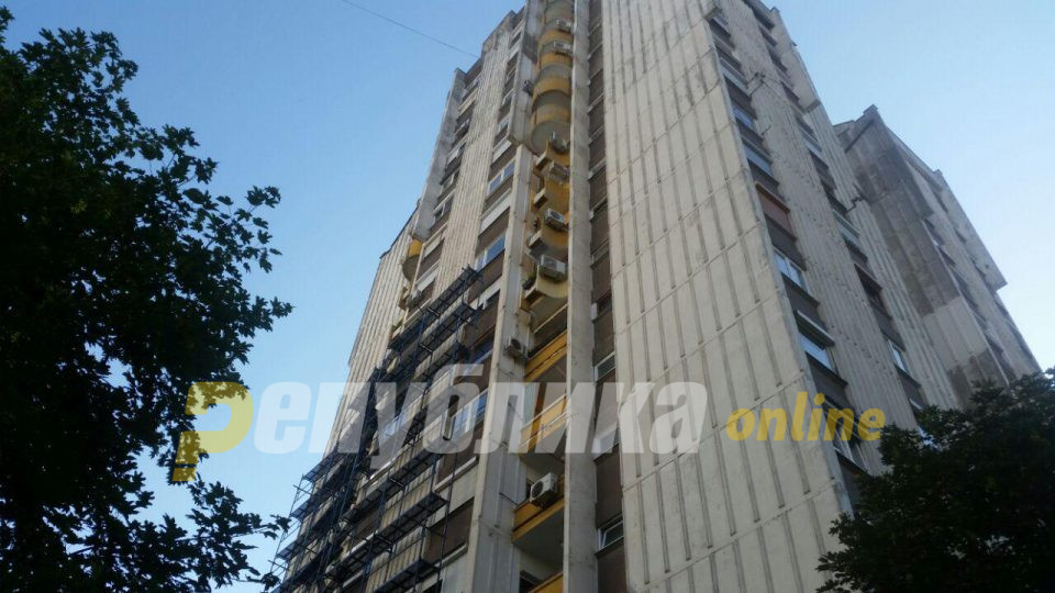 Ќе се воведуваат привремени управители на зградите што сè уште немаат, туку се водат со куќен совет