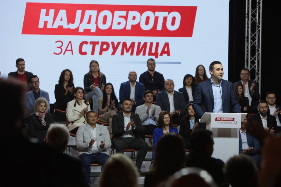 Заев: Костадиновски е млад, а веќе домаќин