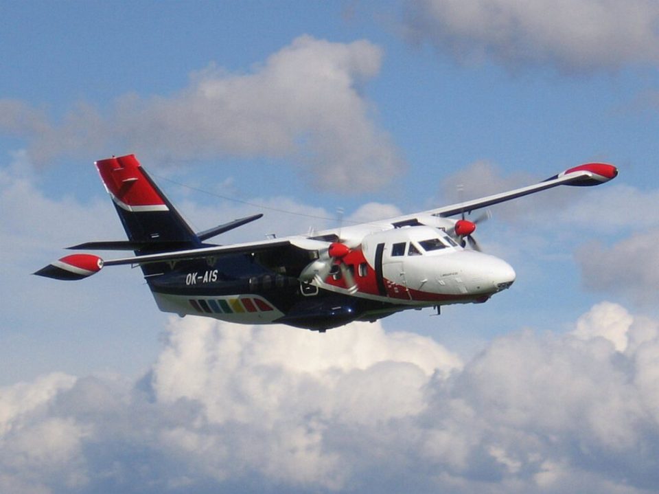 Се урна мал авион во Сибир, има преживеани, во кабината заглавени 11 патници