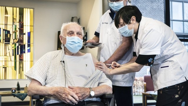 Белгискиот министер за здравство бара задолжителна вакцинација за здравствените работници