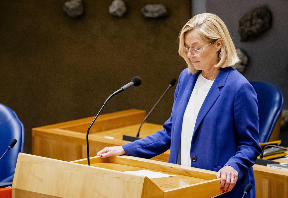 Оставка на шефицата на холандската дипломатија заради хаотичната евакуација од Авганистан