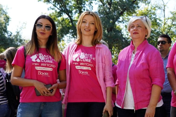 Арсовска со поддршка на кампањата за борба против рак на дојка „RACE FOR THE CURE“ – „НАПРЕД РОЗОВО“