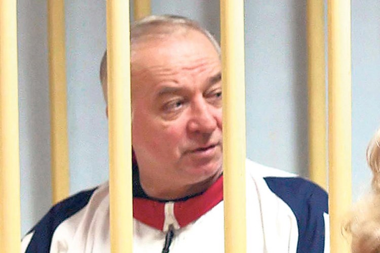Британците обвинија трет руски агент за труење на поранешниот шпион Скрипал