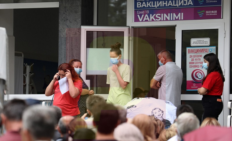 Вчера со прва доза се вакцинирале само 1.240 граѓани, а со трета 44