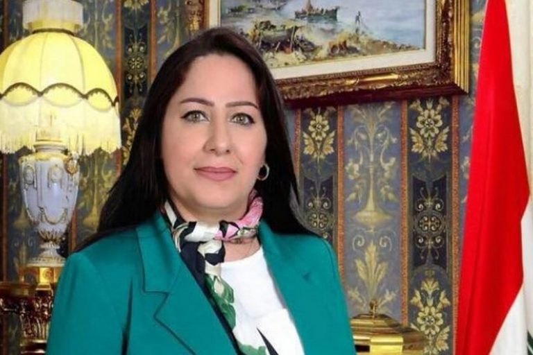 Починала од коронавирусот пред речиси два месеца, а сега влегла во парламент