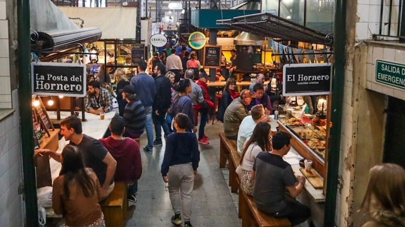 Аргентина ги замрзна цените на храната на 90 дена за да спречи инфлација