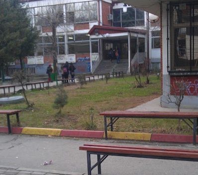 Смилевски и Шилегов дозволиле некој да гради перална во училиштето „Арсени Јовков“