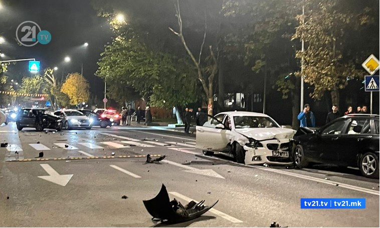 Пет возила уништени во тешката сообраќајка што околу полноќ се  случи во Чаир
