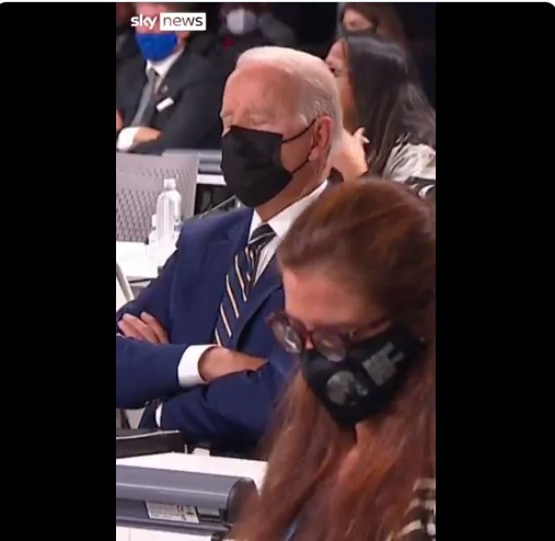 Бајден заспа и на климатскиот самит во Глазгов